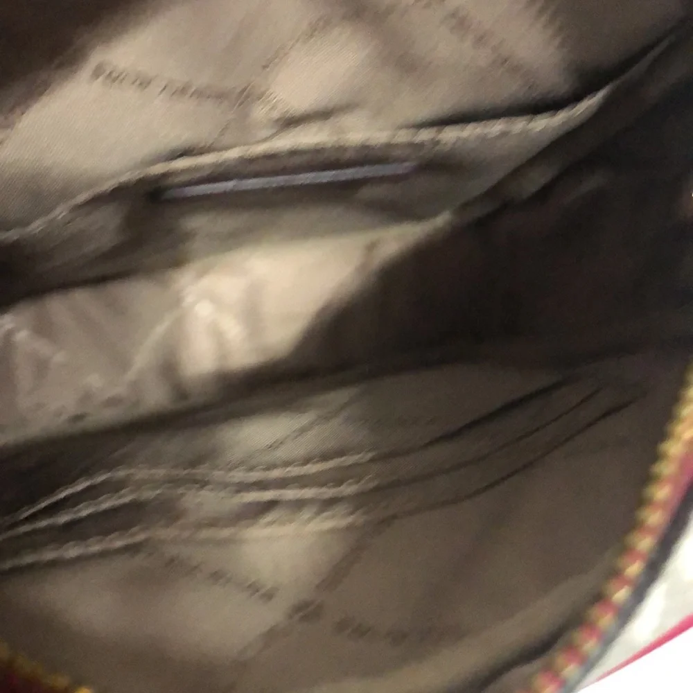Michael Kors Jet Set Crossbody Bag - Picture 7 of 8